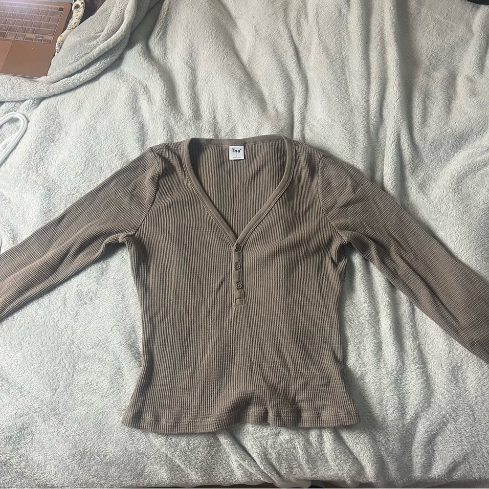 TNA V neck Thermal in size L 🐻